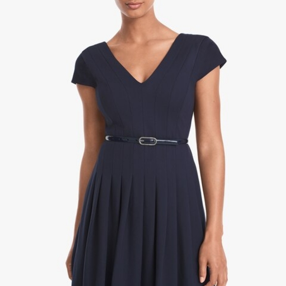 White House Black Market WHBM Seamed V-Neck Fit-And-Flare Dress - Picture 2 of 7